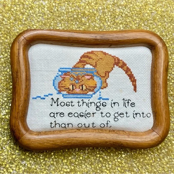 Framed Cat Embroidery Art - Picture 1 of 9